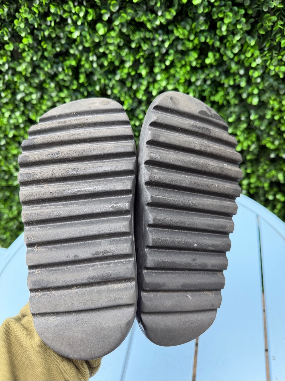 Yeezy Kids Black Slip-On Foam Sandals - Picture 4 of 5